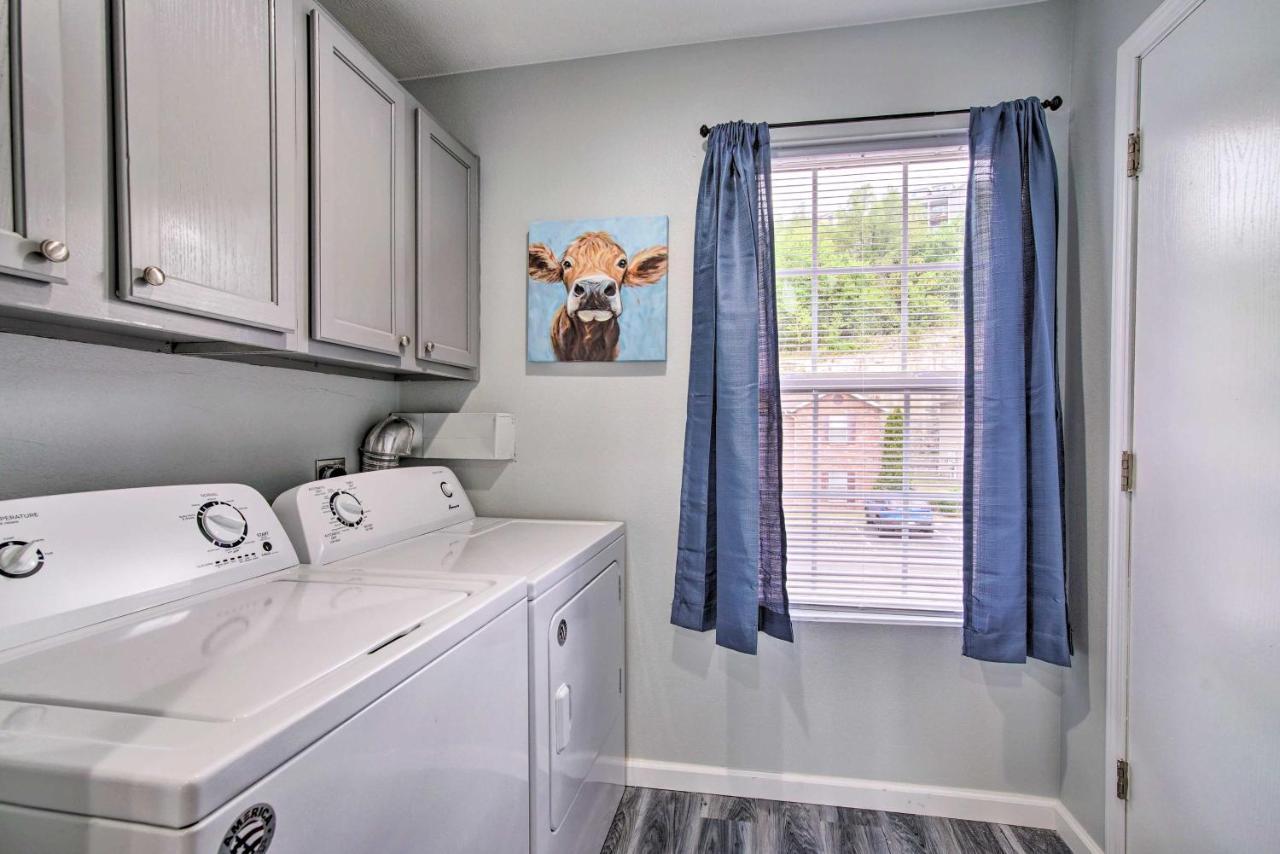 Cozy Branson Condo With Balcony And Mountain Views Extérieur photo