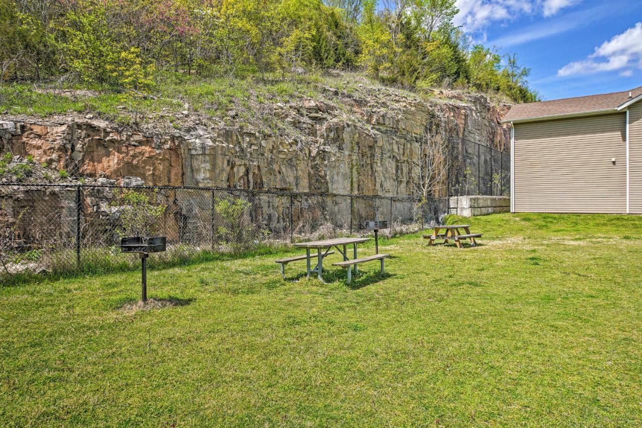Cozy Branson Condo With Balcony And Mountain Views Extérieur photo